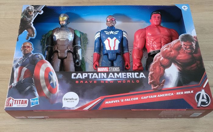 Coffret captain america avengers neuf 3personnages 30cm