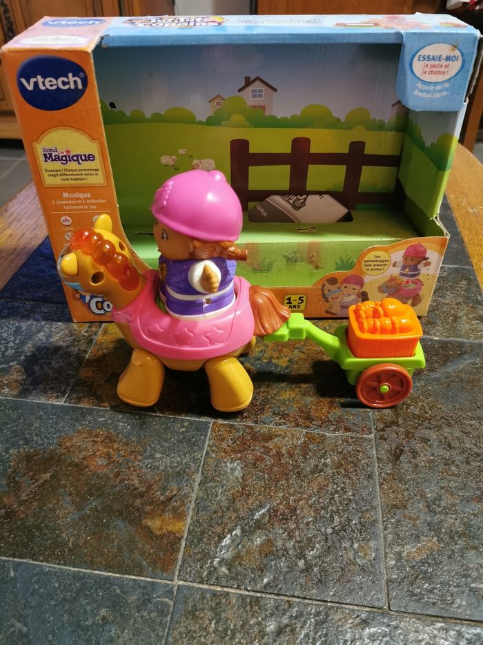 Tut tut copains Le poney magique de Cleo, la pro du galop