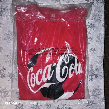 T shirt coca cola foot 2022 neuf. Taille M