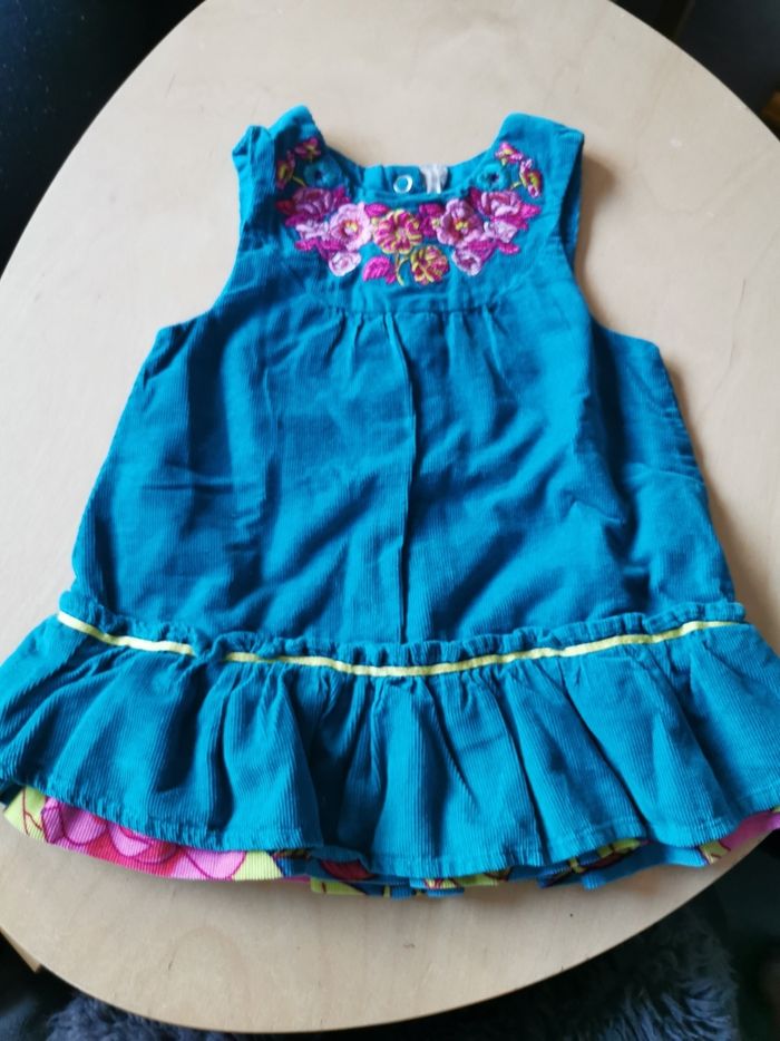 Robe bébé en velours bleu canard taille 9 mois orchestra en TBE