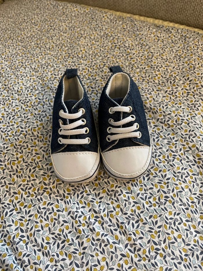 Chaussure bébé 16/17