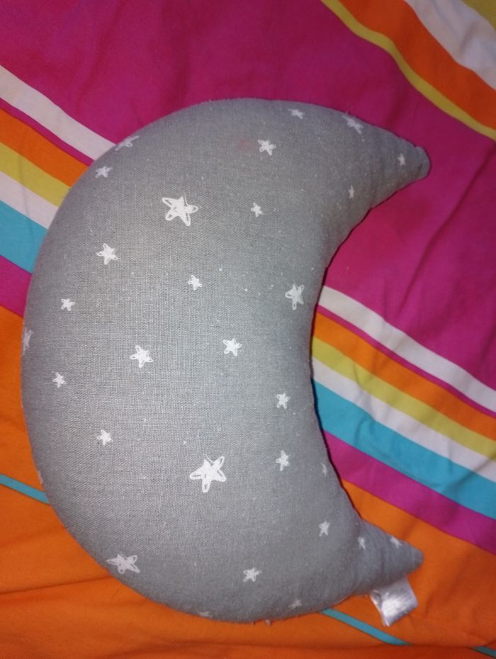Coussin en forme de lune
Clair de LUNE
Atmosphère kid's - photo numéro 5
