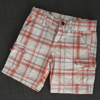Short cargo à carreaux bébé