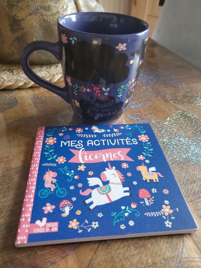 Mug magique et livre