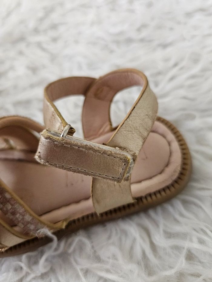 Sandales couleur or avec strass taille 25 - photo numéro 12