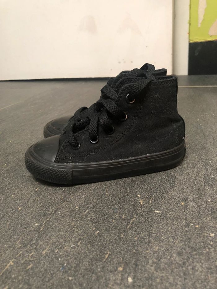 Paire de converse - photo numéro 3