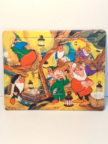 Puzzle vintage Walt Disney sur plaque Blanche neige et les sept nains dans la mine 