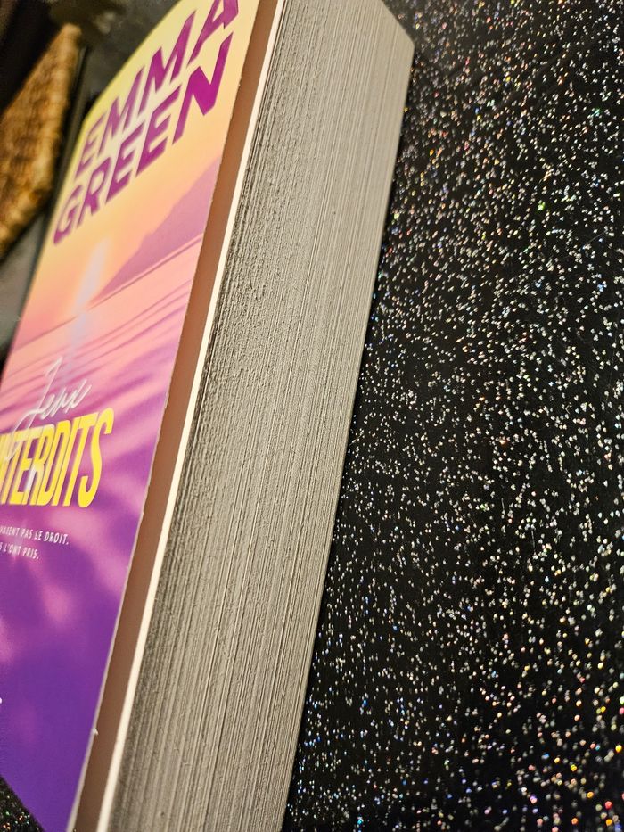 Livre Jeux interdits d'Emma Green - photo numéro 2