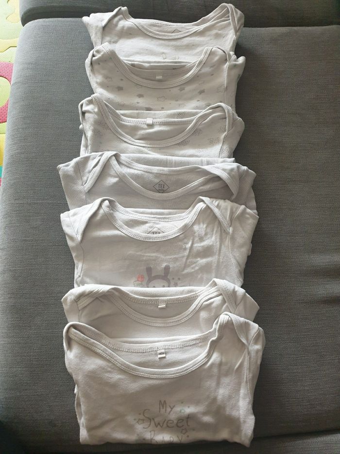 Lot 3 pyjamas et bodies hiver 3 ans 15 pièces - photo numéro 6