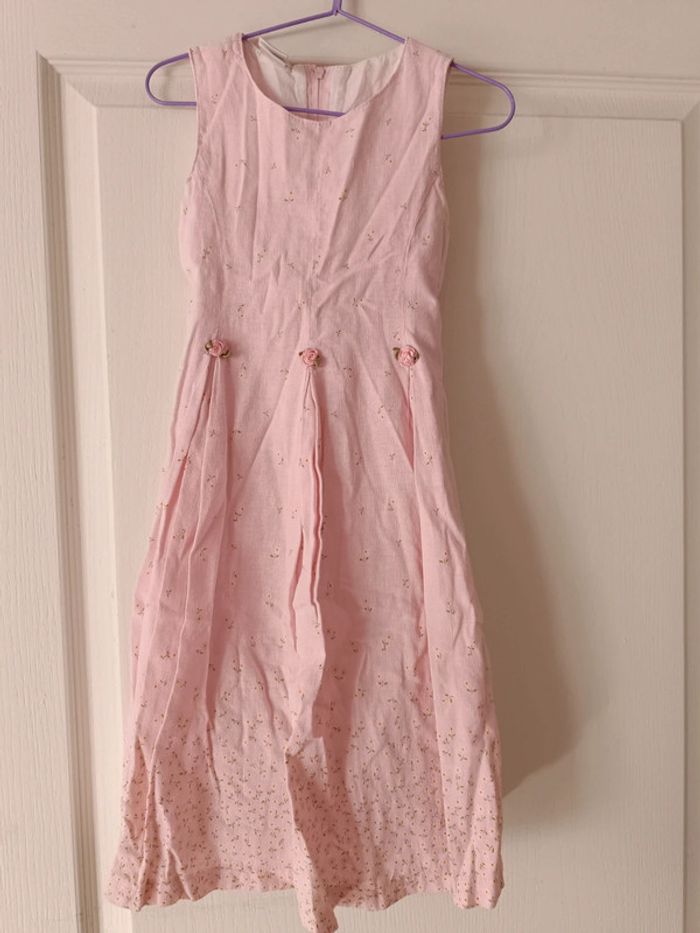 Robe de cérémonie rose poudré avec petites fleurs 5 ans neuve