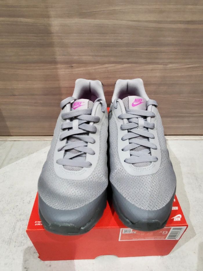 Basket Nike Air Max 38,5 Neuve - photo numéro 2