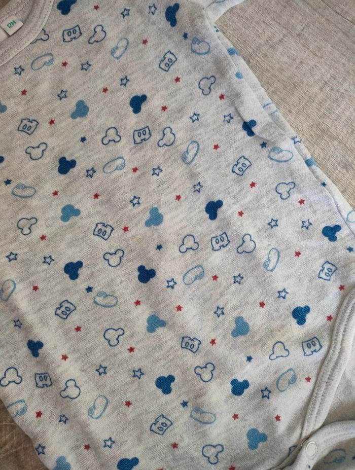 Lot bodies garçon 12 mois - photo numéro 5