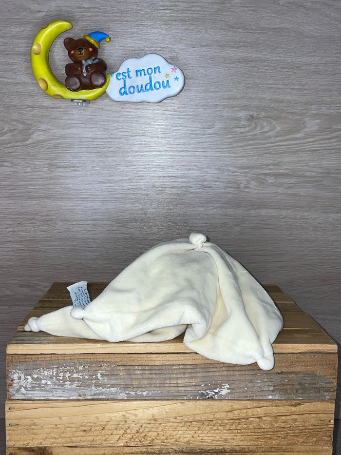DDC369 doudou et compagnie ours 🐻 - photo numéro 2