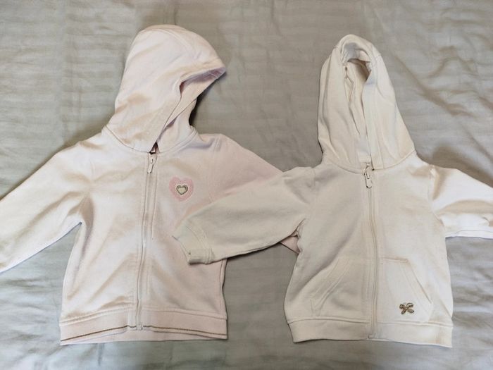 Lot 2 sweat zippé 18 mois