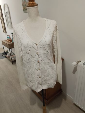 Pull cardigan blanc décolleté toutes saisons femme '' Sans Marques''