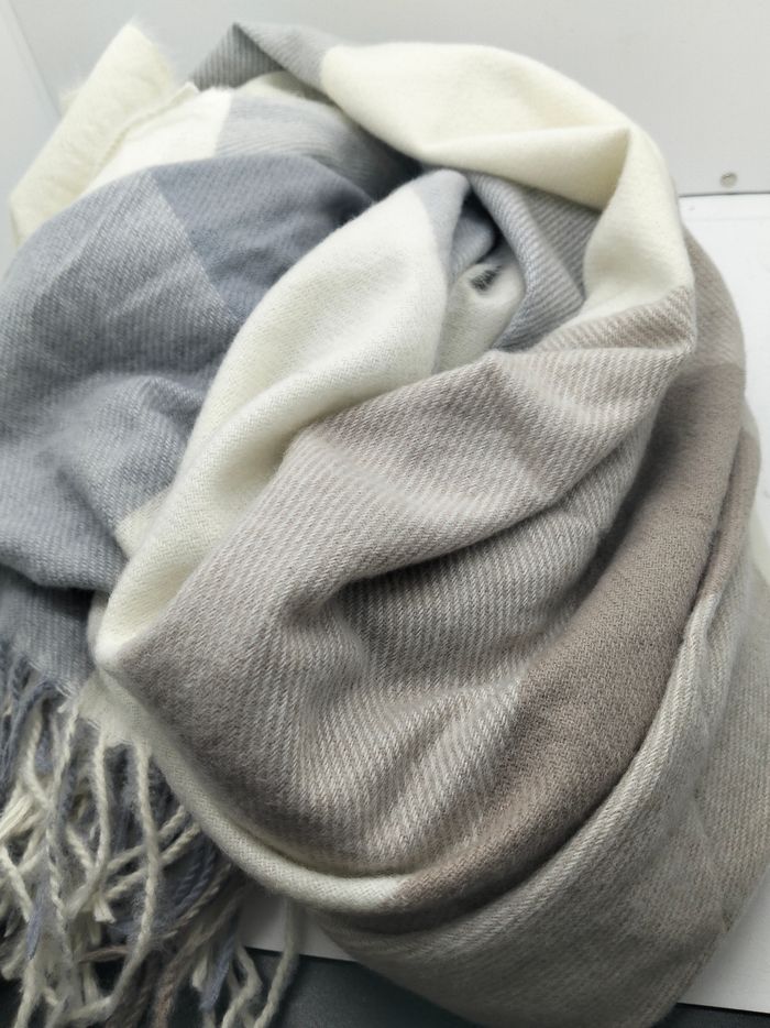 Écharpe style Burberry - photo numéro 3