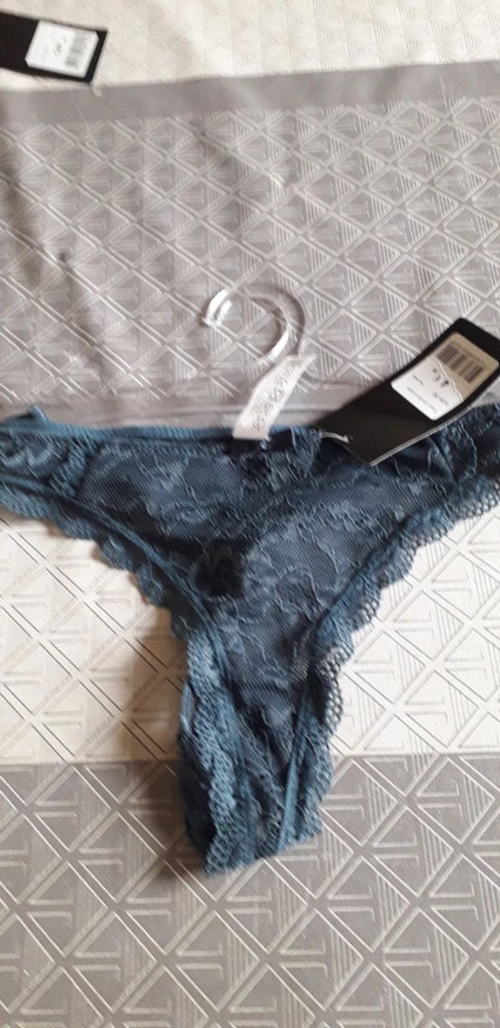 Tanga neuf - photo numéro 3