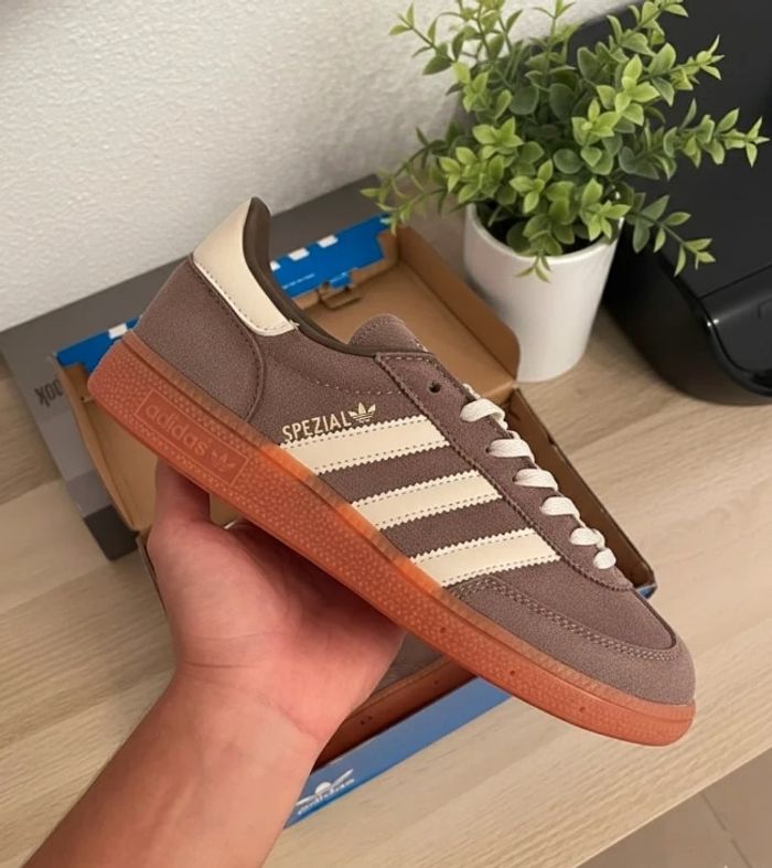 Nouveau Adidas Handball Spezial Marron Taille 38