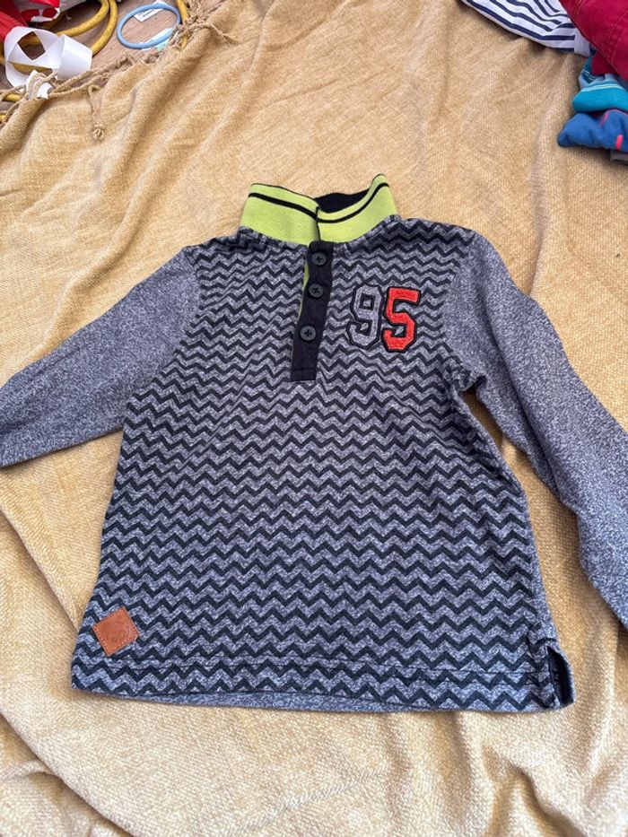 Polo gris