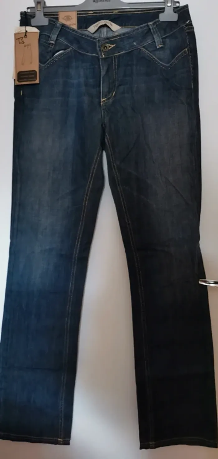 Jean Teddy Smith Taille W32 neuf avec étiquette - photo numéro 2