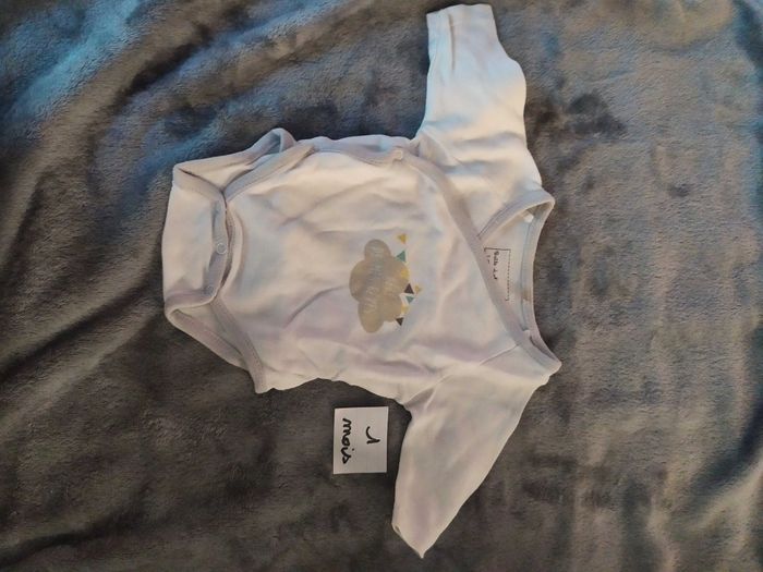 Lot 5bodys 1 mois - photo numéro 3