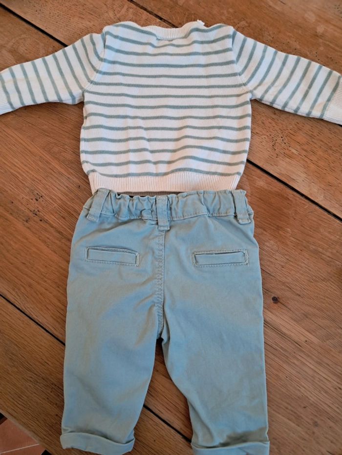 Tenue pull jeans 1 mois - photo numéro 2