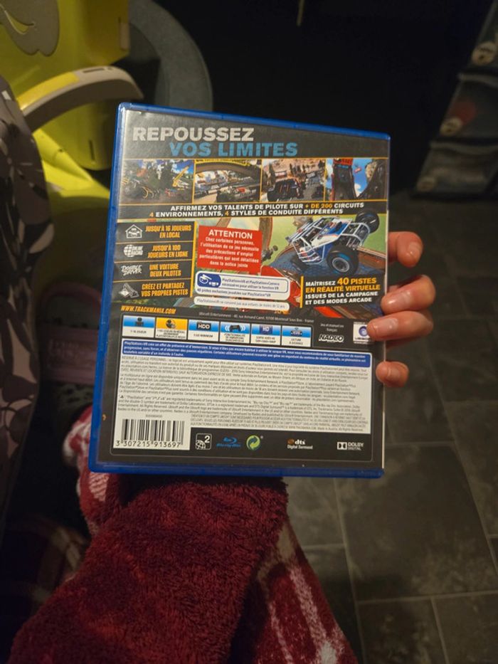 Jeu ps4 - photo numéro 2