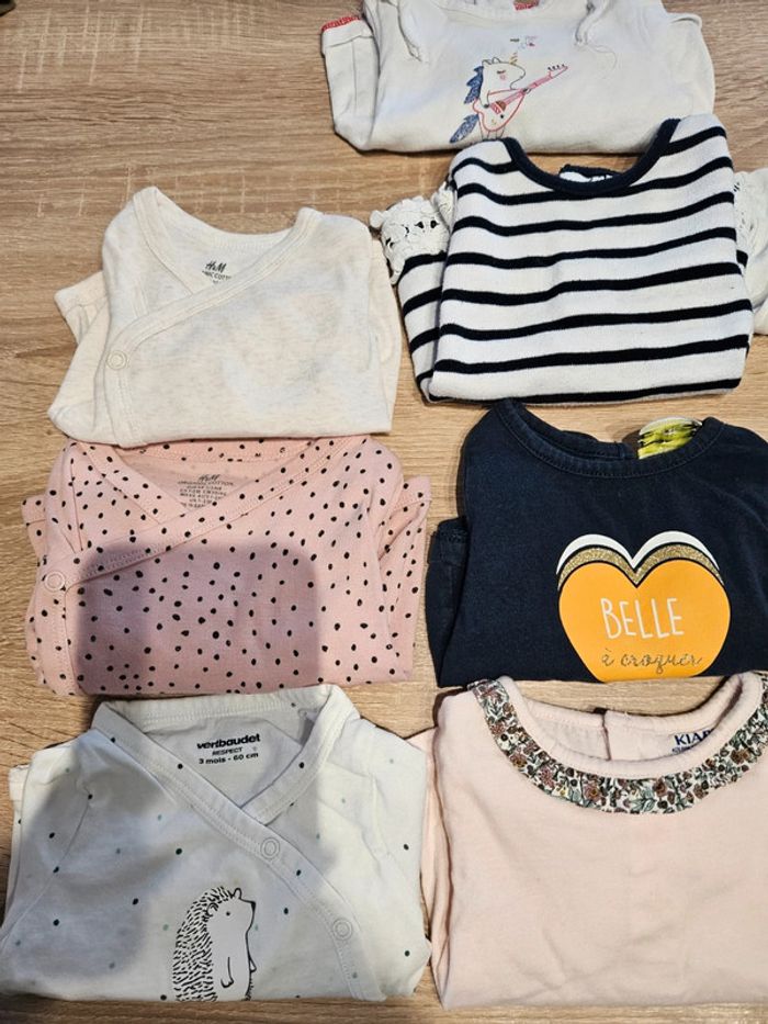 Lot tshirt manches longues 3 mois - photo numéro 4