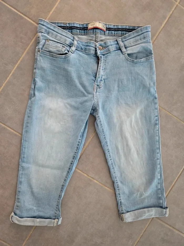 Bermuda Rica Levis