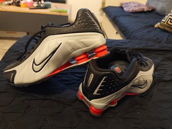 Nike shox R4 taille 43