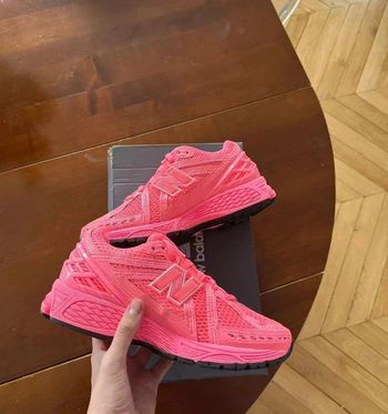 New Balance 1906r Rose
