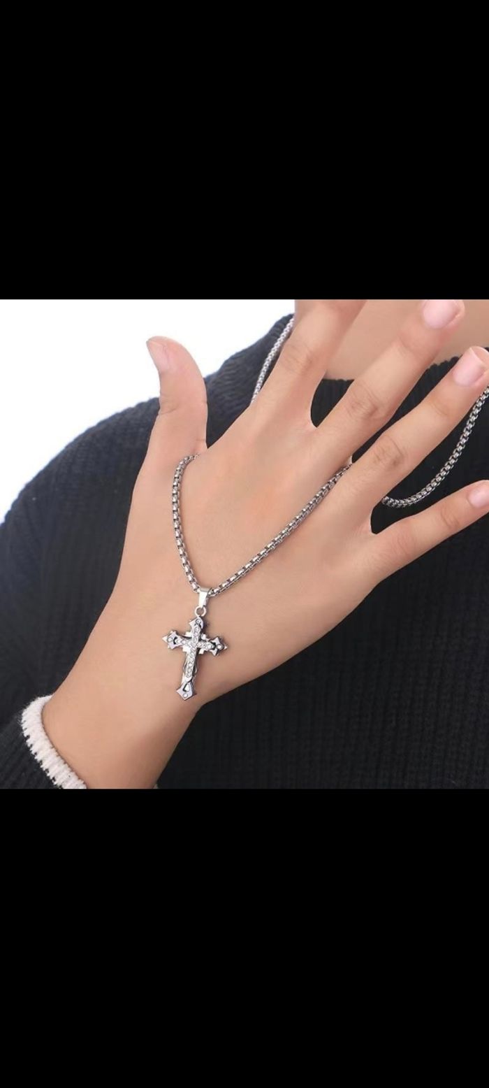 Très joli et grand Collier Pendentif Unisexe En Acier Inoxydable Plaqué Argent Style Rétro Vintage - photo numéro 4