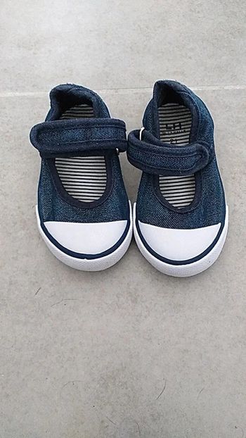 Sandale bleue taille 21 la halle