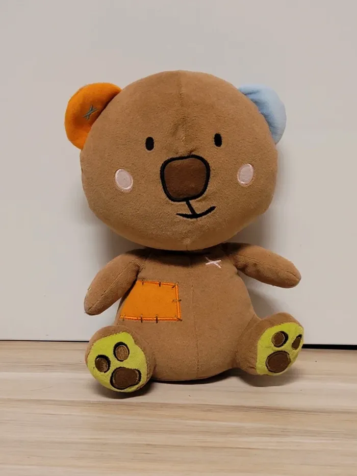 Ours en peluche, taille 28 cm.