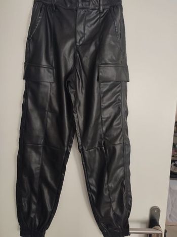#kytieXSfemme. Pantalon en simili cuir taille XS