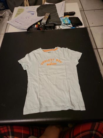 Tee-shirt bleu et orange 6ans kiabi