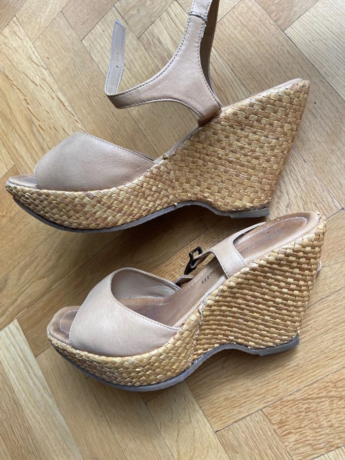 Sandales beiges Morena Gabrielli cuir/ paille taille 39 avec bandoulière talon 10cm platphorme 3cm - photo numéro 5