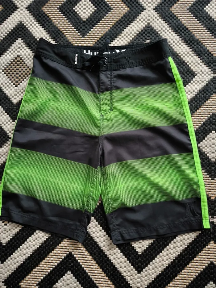 Short Hurley rayé vert et noir – Taille M
