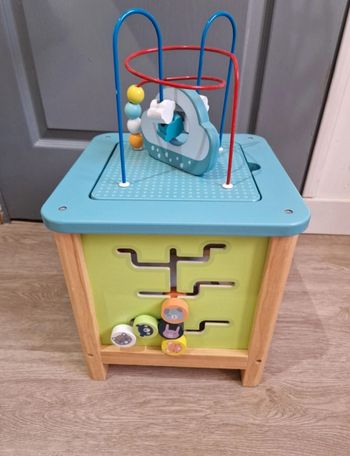 Cube d'activités Vertbaudet