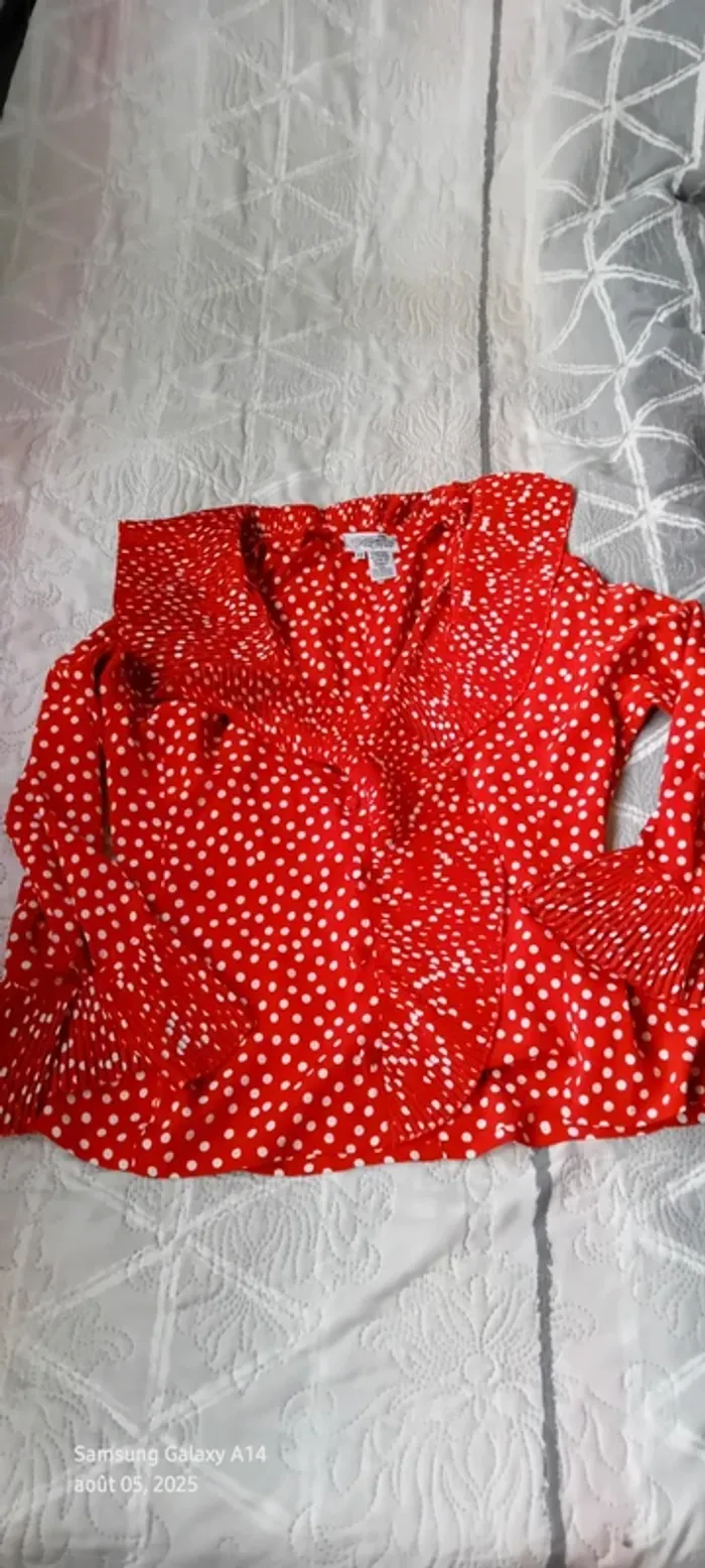 Blouse fluide à pois avec volants plissés manches longues pagodes rouge femme 40 flanelle Paris - photo numéro 14