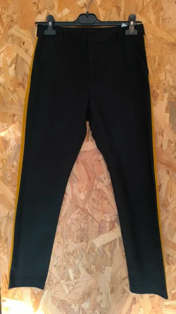 Pantalon noir bande jaune