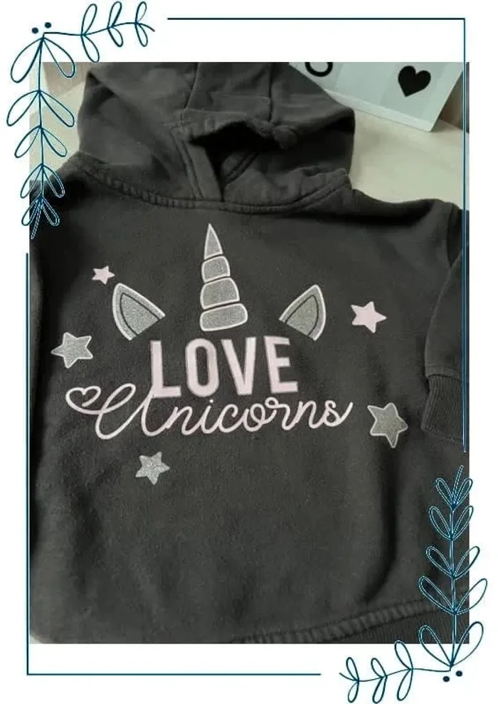 Pull Licorne noir Primark 3 ans 98 cm - photo numéro 3
