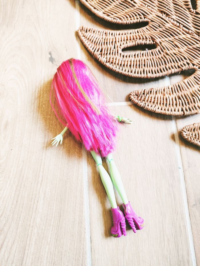 🦇 Poupée Monster High Venus Mc Flytrip ghoul's spirit pom-pom marque Mattel - photo numéro 4