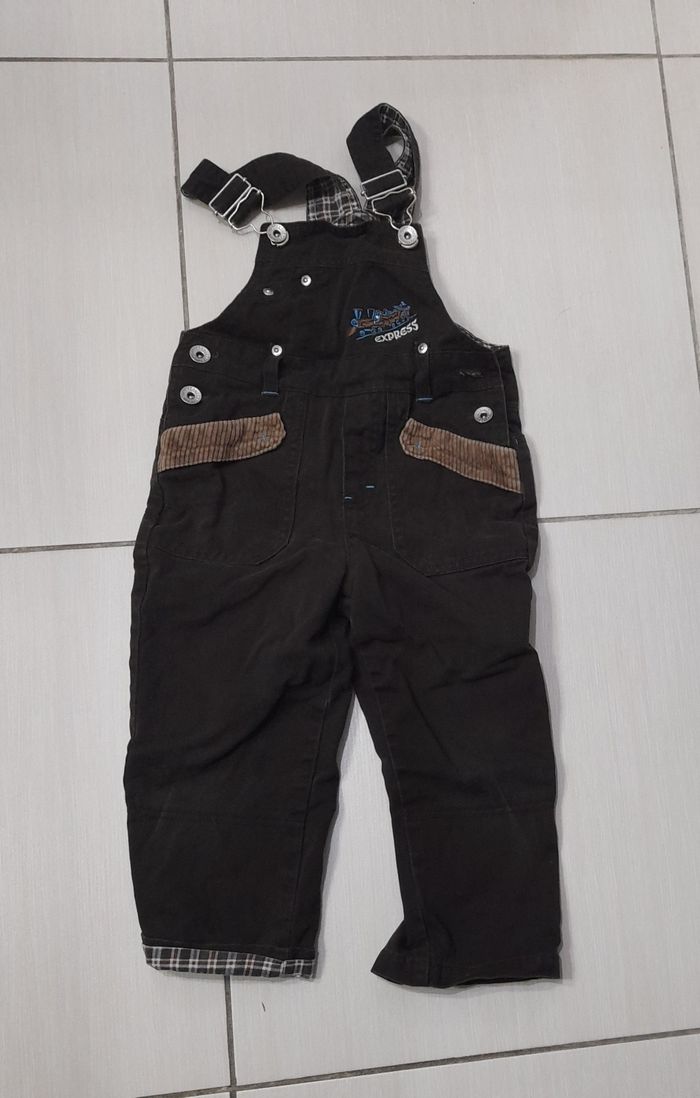 Salopette 3 ans
98 cm
Bon état