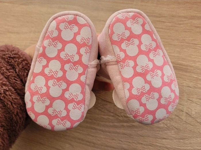Chaussures Minnie en 0/6 mois - photo numéro 6