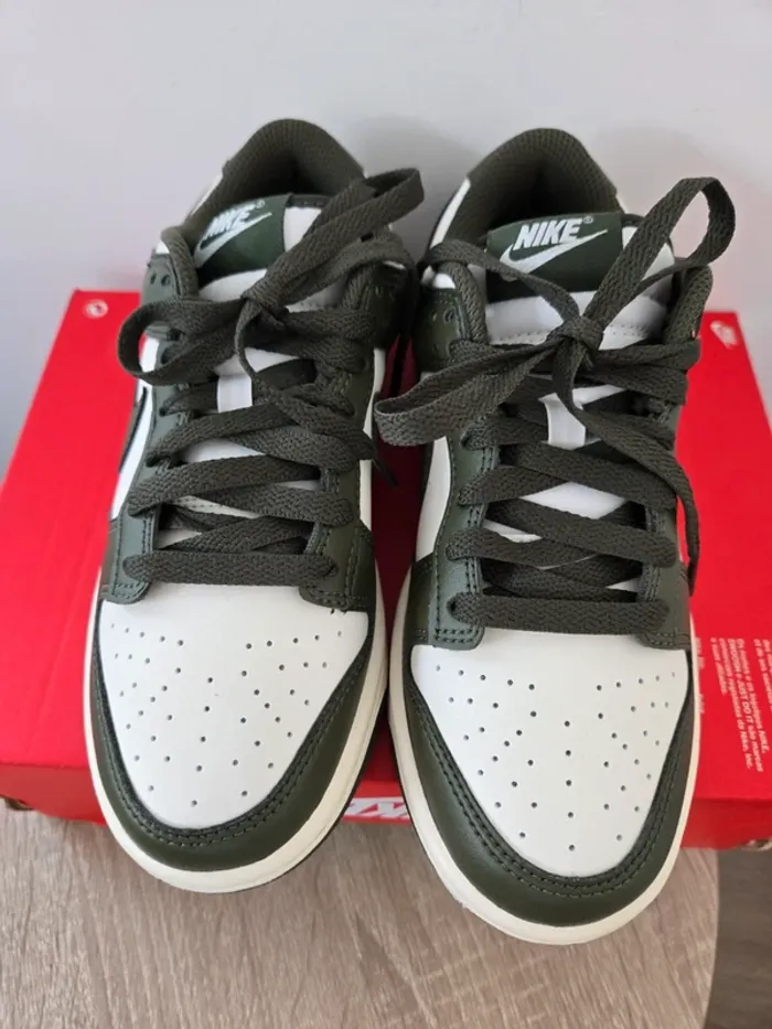 Nike dunk low taille 36 neuves blanc kaki - photo numéro 4