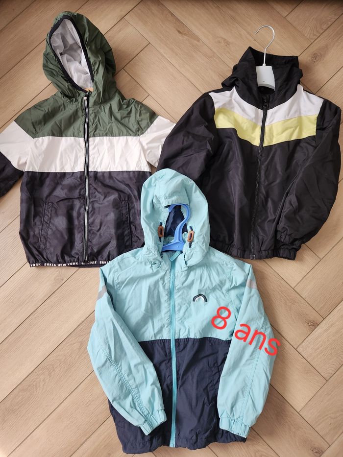 Lot de veste coupe vent 8 ans
