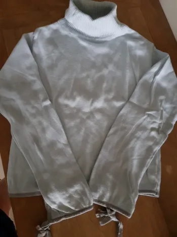 Pull col roulé 8 ans
