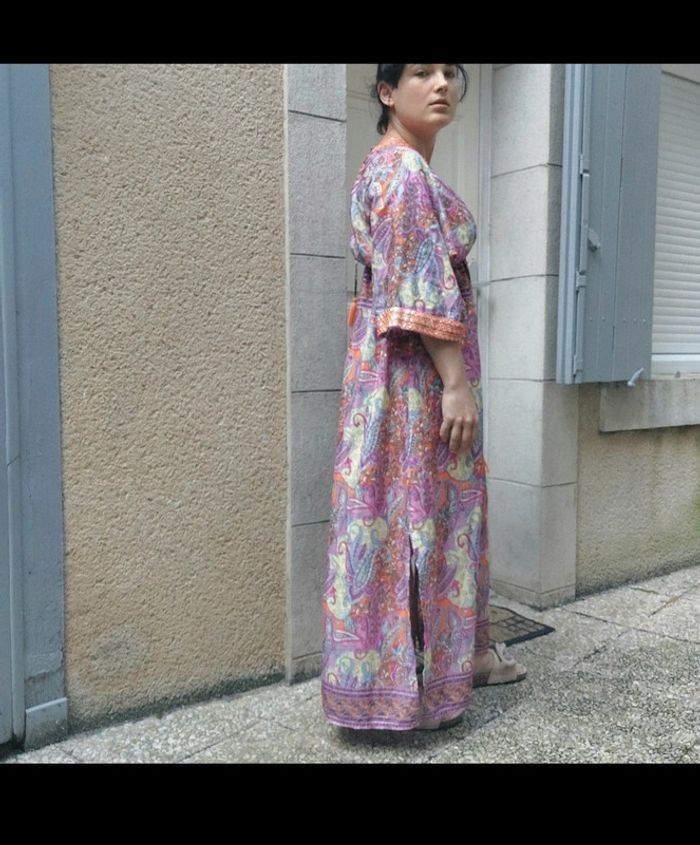 Superbe robe neuve taille unique - photo numéro 3
