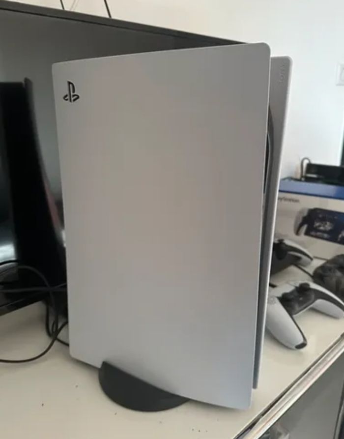 PlayStation 5 - photo numéro 2
